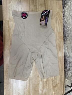MAIDENFORM COOL COMFORT HIGH WAIST THIGH SLIMMER SHAPER SIZE M